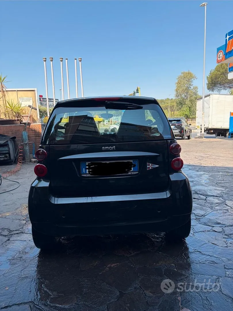 Smart Fortwo 2011 photo 3
