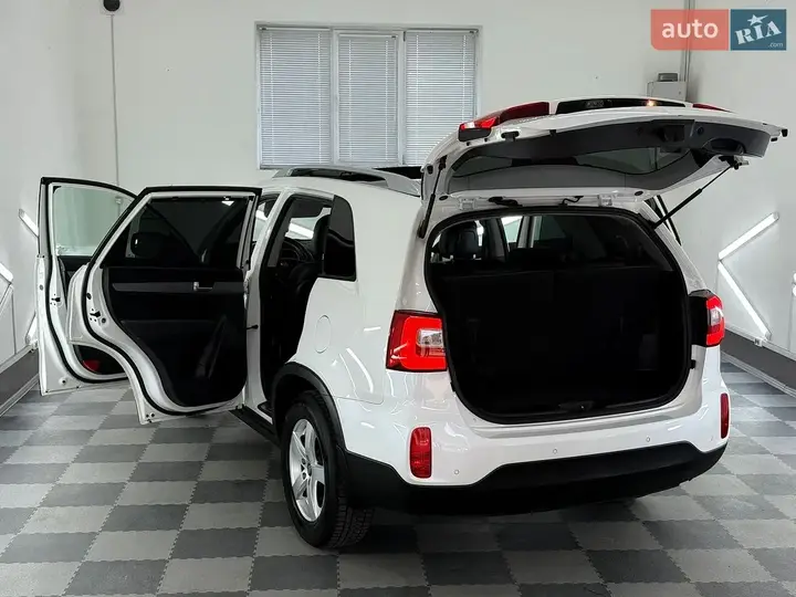 Kia Sorento 2013 photo 2