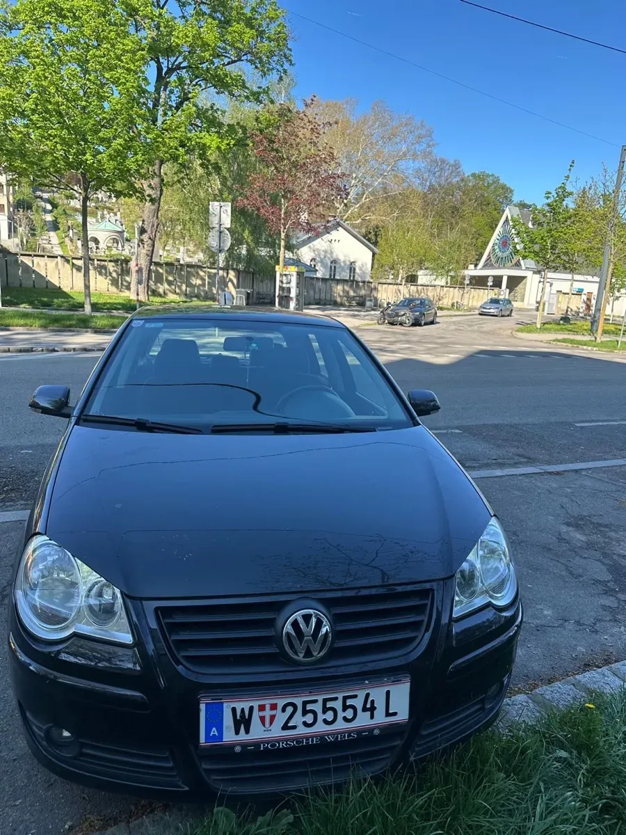 Volkswagen Polo 2006 photo 2