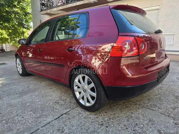 Volkswagen Golf 5 2005 photo 2
