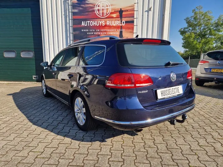 Volkswagen Passat 2011 photo 3