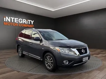 Nissan Pathfinder 2015 photo 2