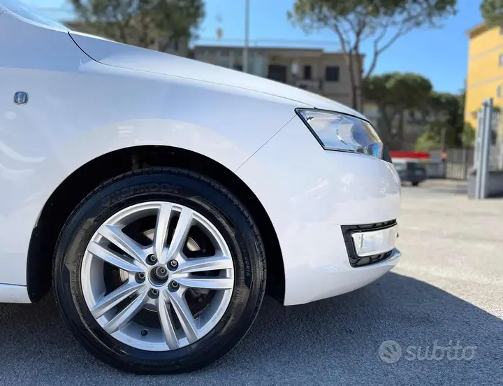 Skoda Rapid 2014 photo 4
