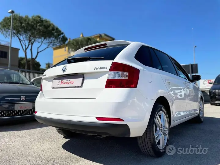 Skoda Rapid 2014 photo 5