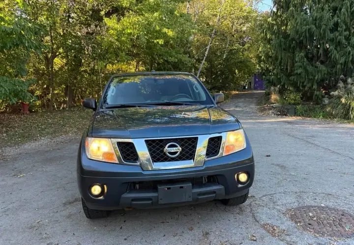 Nissan Frontier 2013 photo 3