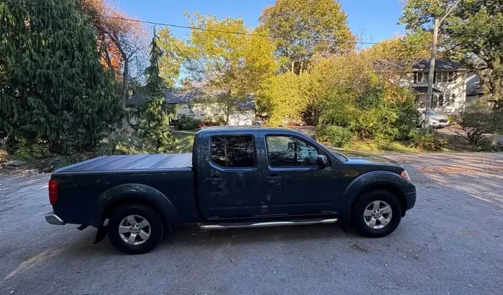 Nissan Frontier 2013 photo 2