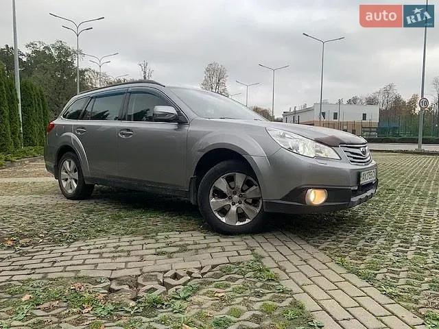 Subaru Outback 2011 photo 5