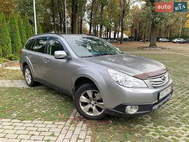 Subaru Outback 2011 photo 4