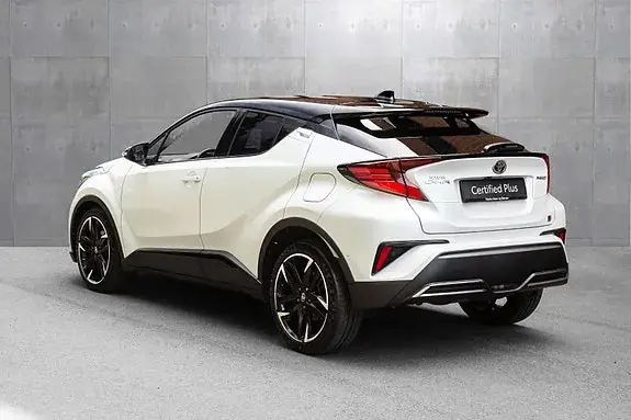 Toyota C-Hr 2023 photo 2