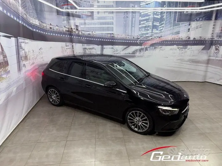 Mercedes-Benz B 180 2023 photo 4
