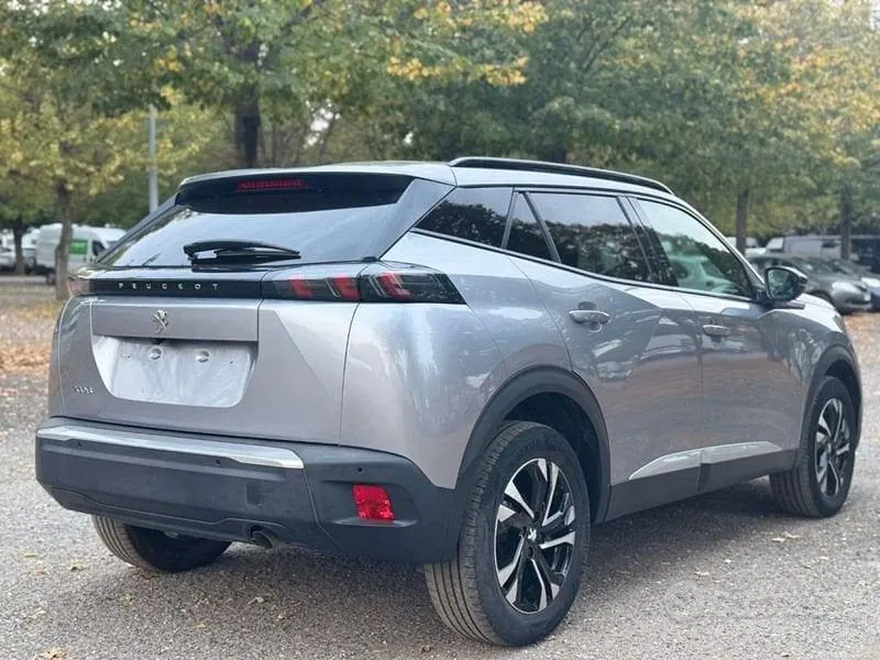 Peugeot 2008 2023 photo 4