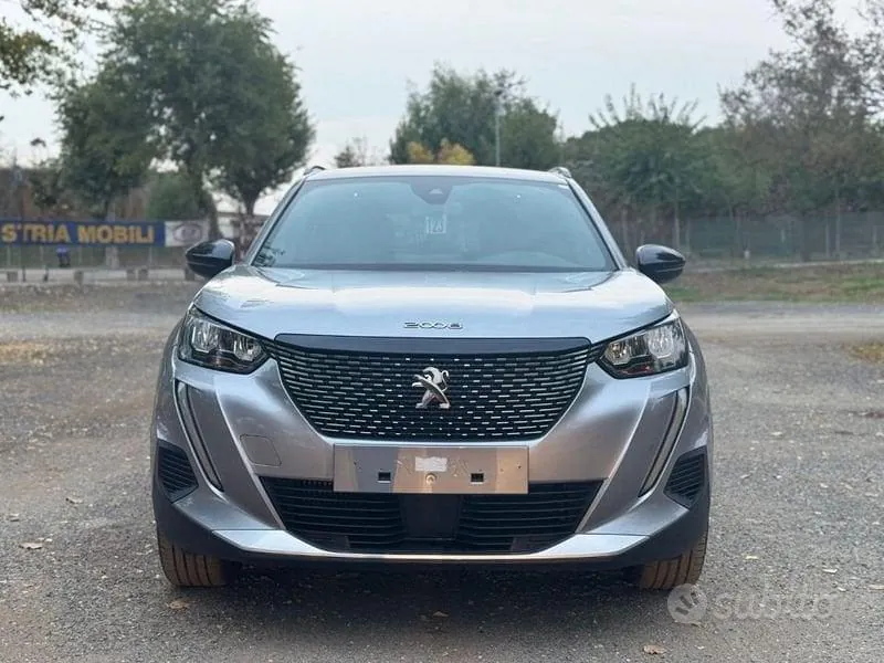 Peugeot 2008 2023 photo 2