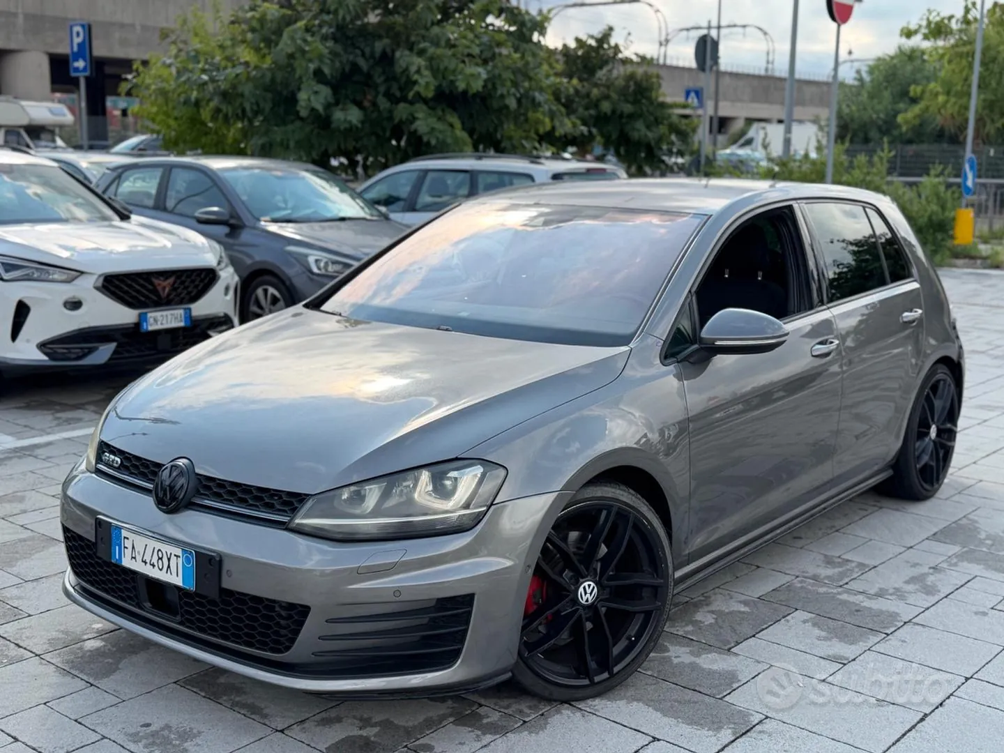 Volkswagen Golf 2013 photo 2