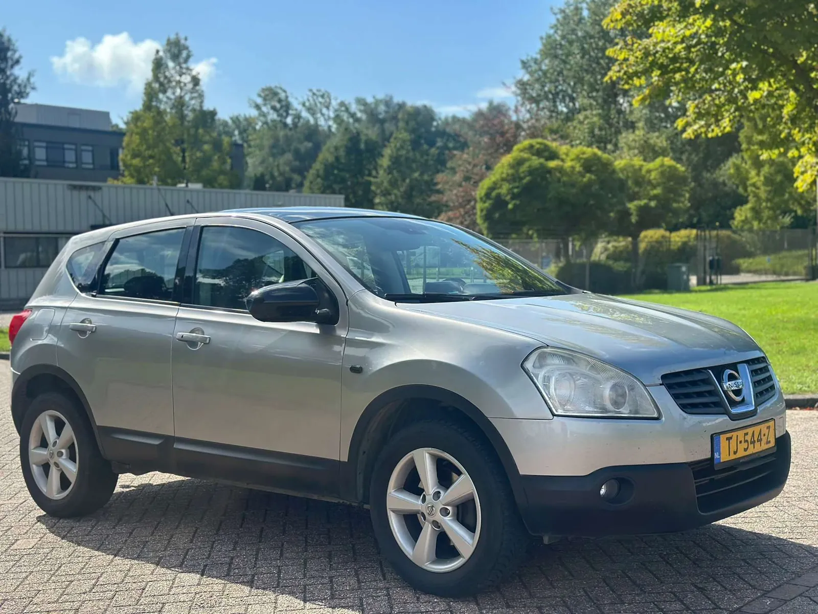 Nissan Qashqai 2008 photo 3