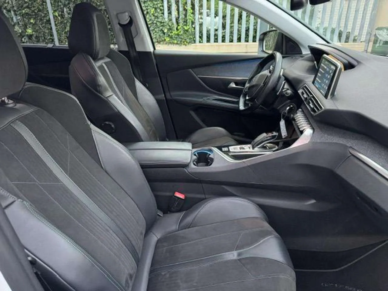 Peugeot 5008 2020 photo 3