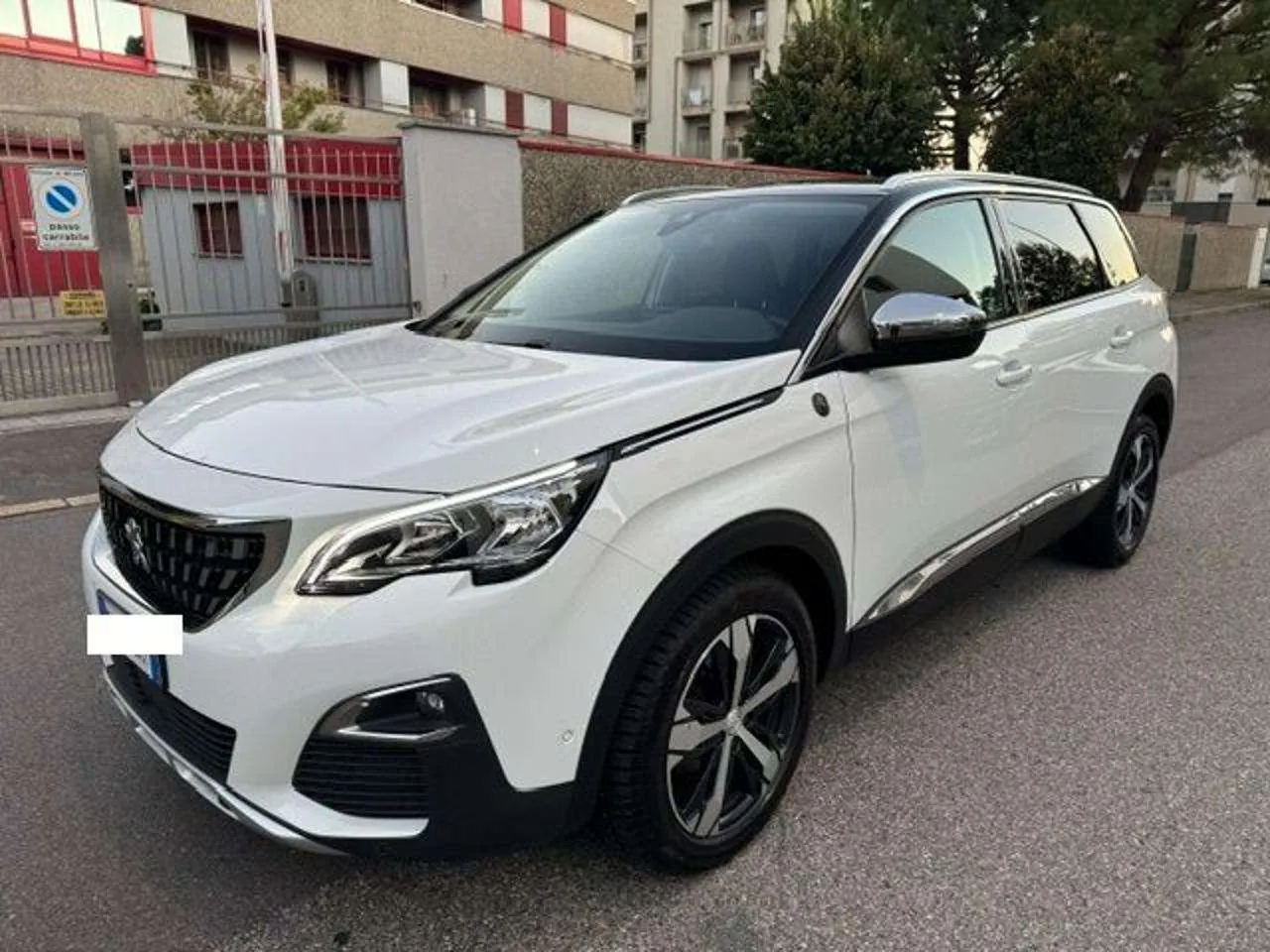 Peugeot 5008 2020 photo 2