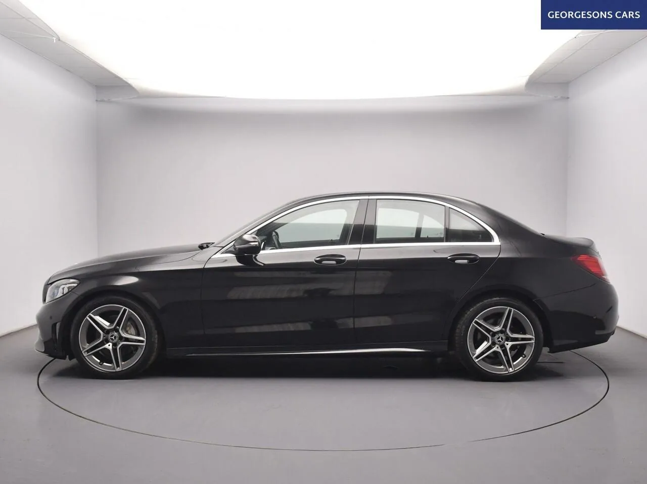 Mercedes-Benz C-Class 2019 photo 3