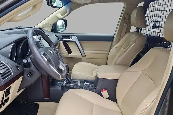 Toyota Land Cruiser 2017 photo 4