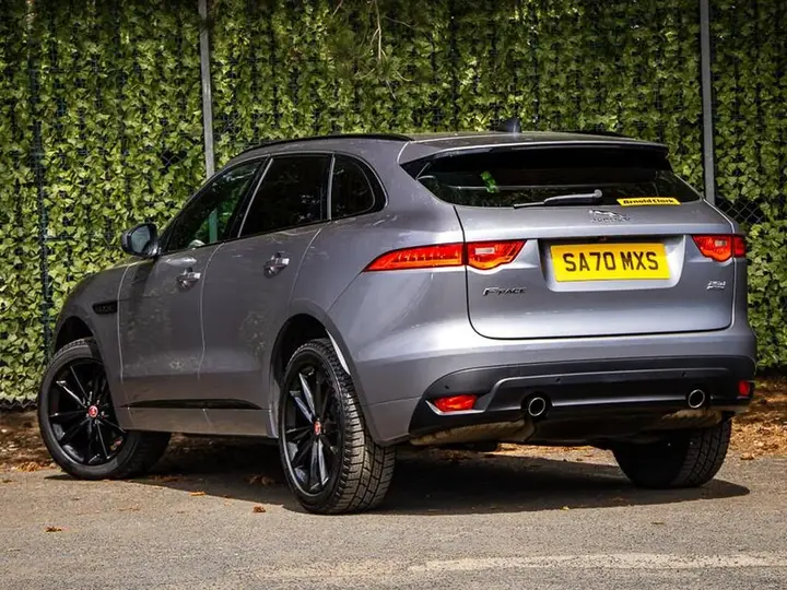 Jaguar F-Pace 2020 photo 2