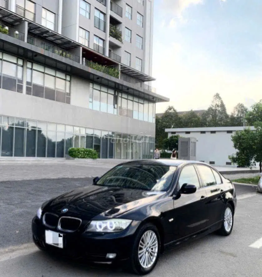 BMW 3 Series 2012 photo 3