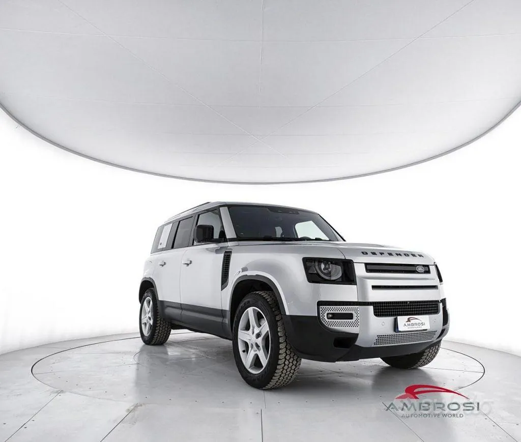 Land Rover Defender 2022 photo 2