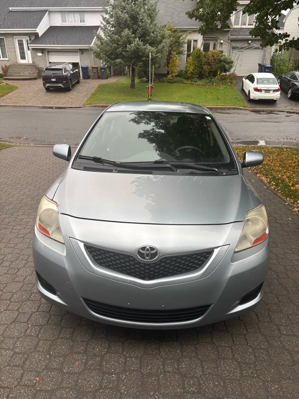 Toyota Yaris 2010 photo 3