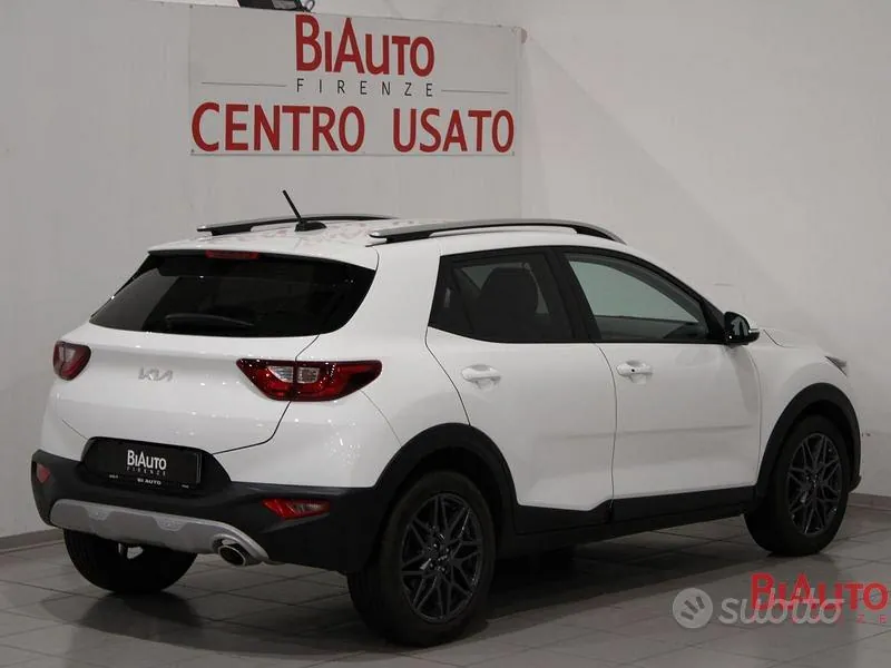 Kia Stonic 2024 photo 2
