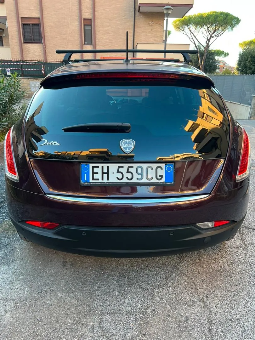 Lancia Delta 2011 photo 4