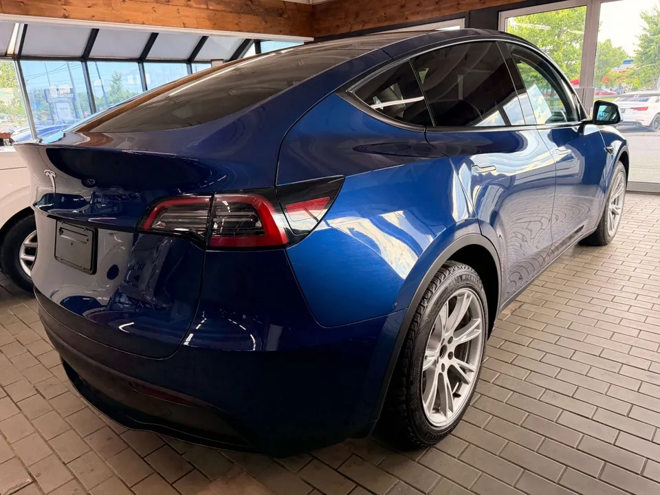 Tesla Model Y 2023 photo 5