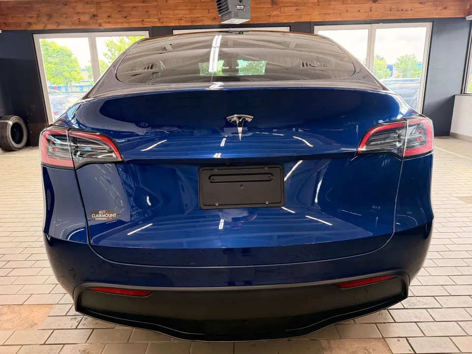 Tesla Model Y 2023 photo 4