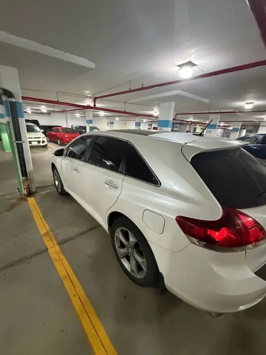 Toyota Venza 2014 photo 2