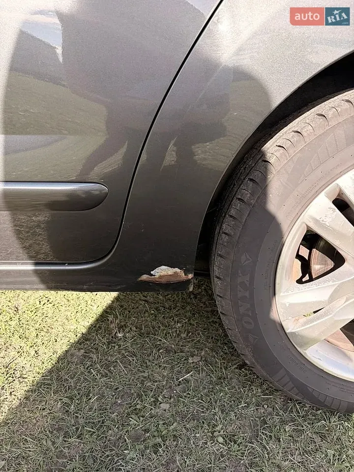 Peugeot 5008 2010 photo 3
