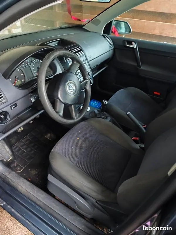 Volkswagen Polo 2006 photo 2