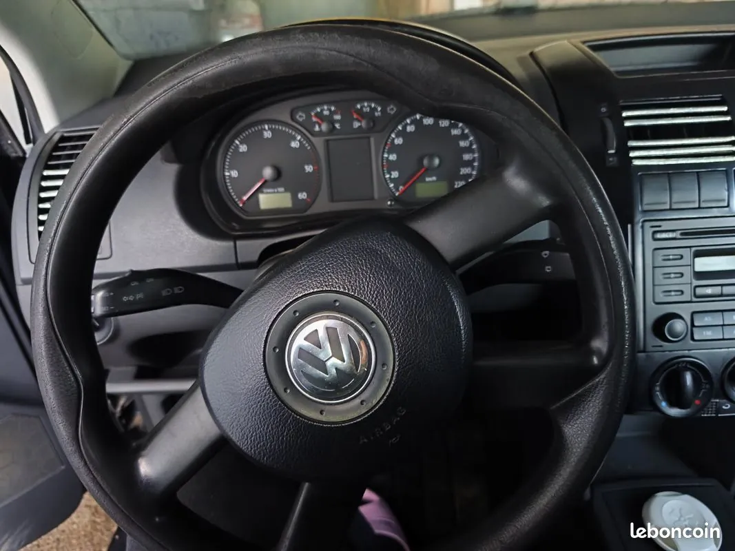 Volkswagen Polo 2006 photo 3
