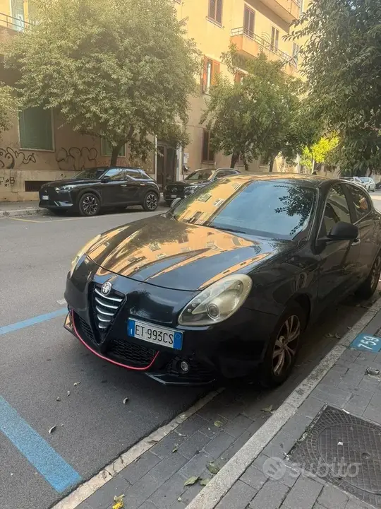 Alfa Romeo Giulietta 2013 photo 2