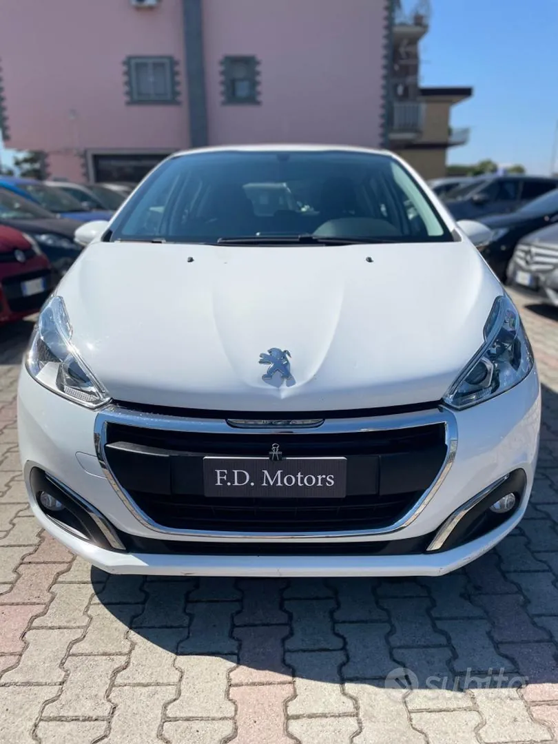 Peugeot 208 2017 photo 3
