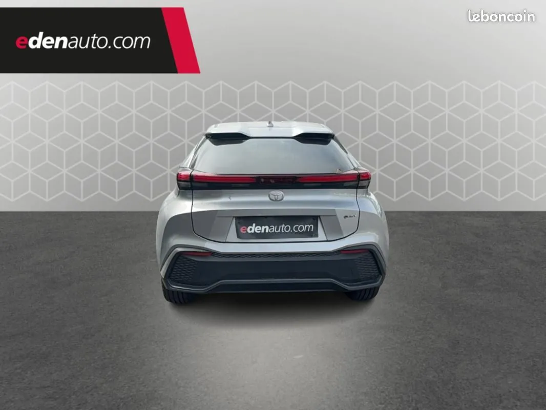 Toyota C-Hr 2025 photo 4