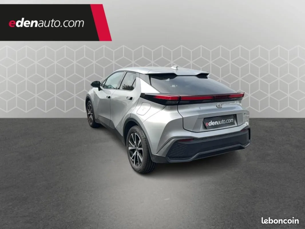 Toyota C-Hr 2025 photo 3