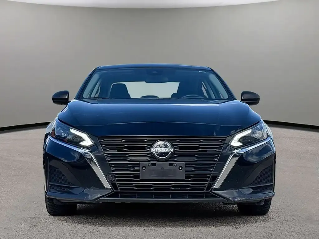 Nissan Altima 2024 photo 2