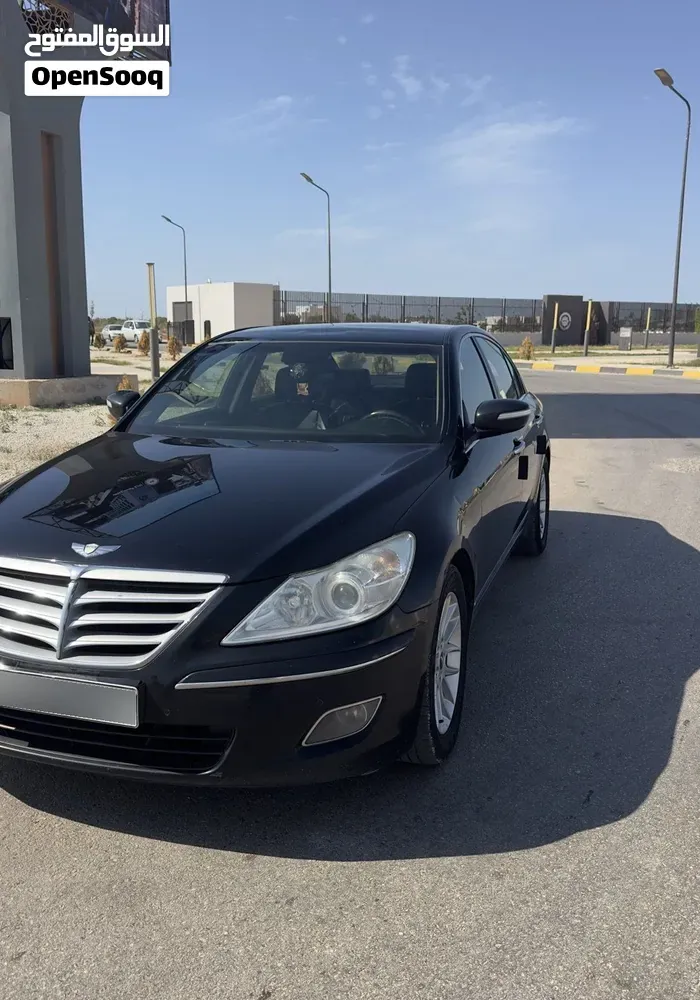 Hyundai Genesis 2010 photo 3