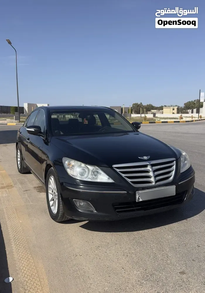 Hyundai Genesis 2010 photo 2