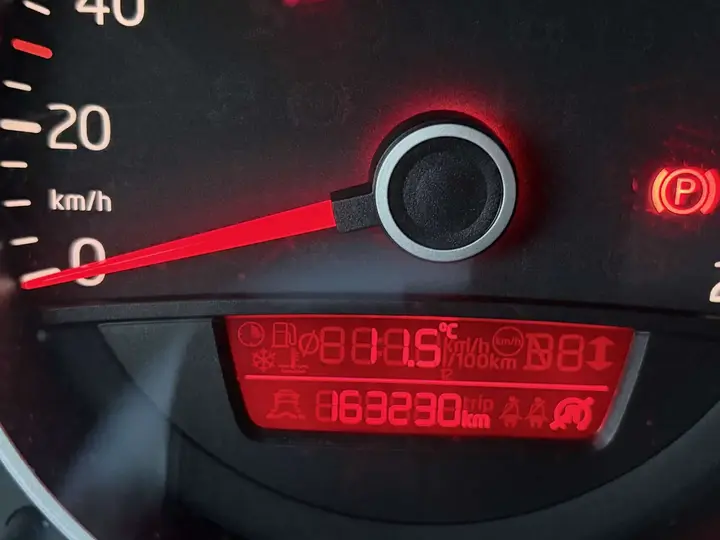 Volkswagen Up 2012 photo 5
