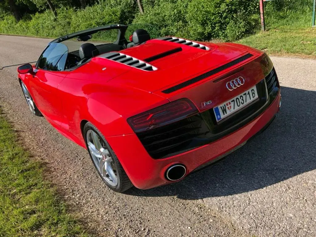 Audi R8