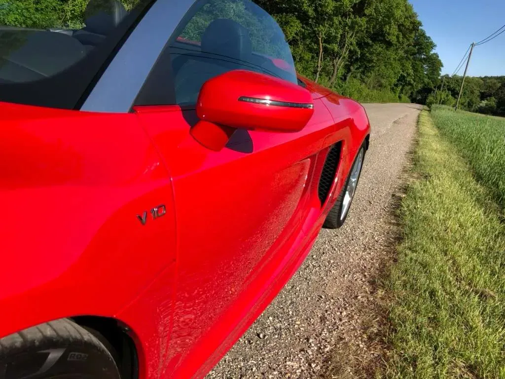 Audi R8 2015 photo 2