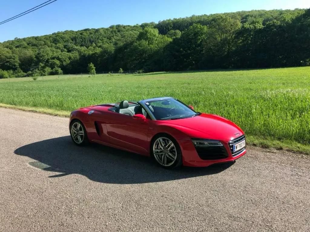 Audi R8 2015 photo 3