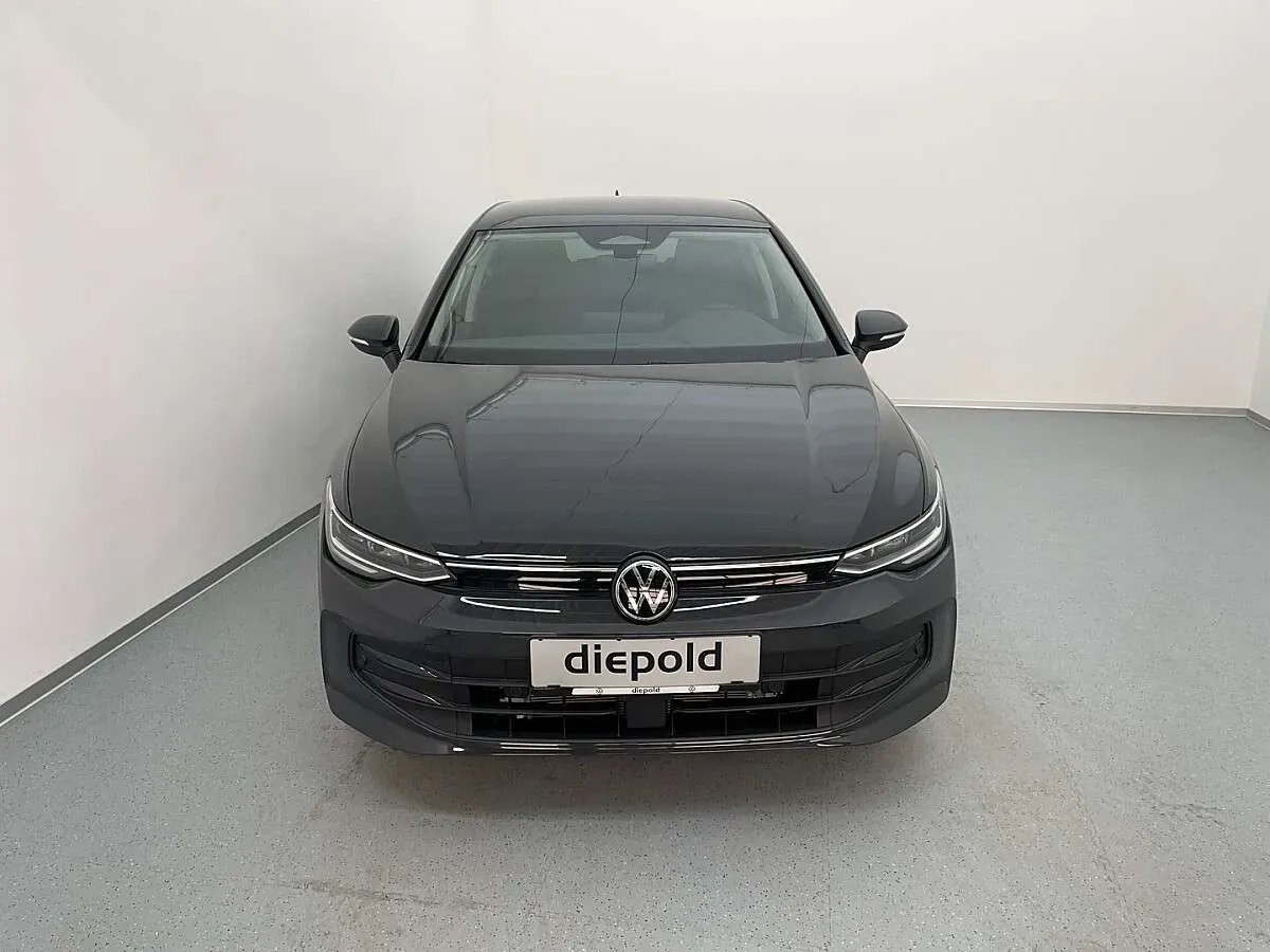 Volkswagen Golf 2026 photo 2