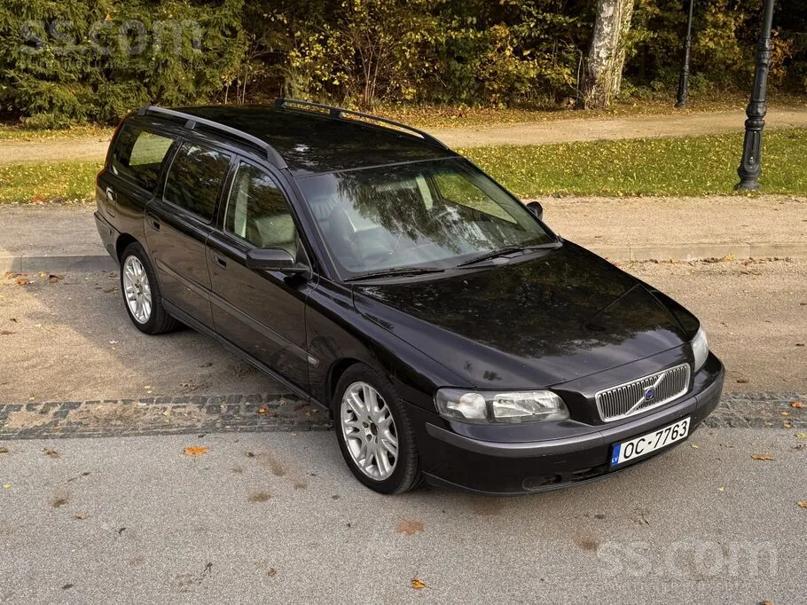 Volvo V70 2004 photo 2