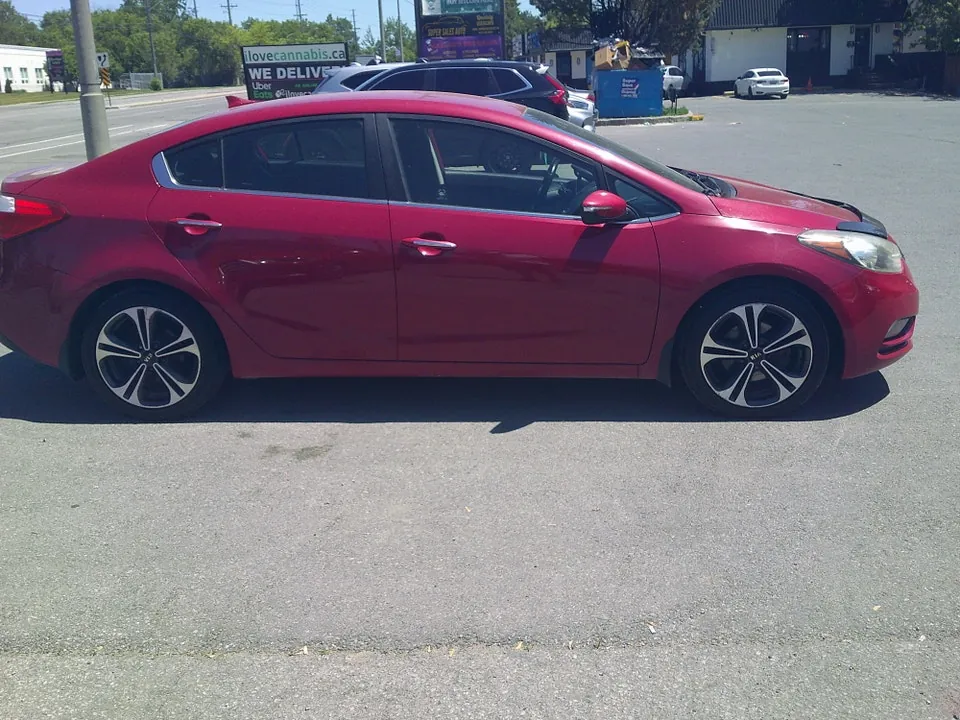 Kia Forte 2014 photo 2
