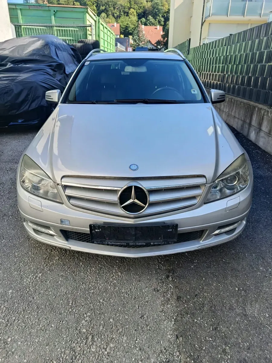 Mercedes-Benz C-Class 2010 photo 3