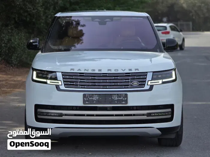 Land Rover Range Rover 2023 photo 2